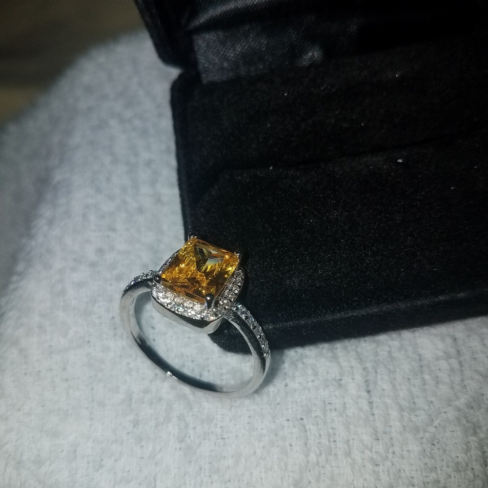 Yellow CZ ring - Picture 2 of 4